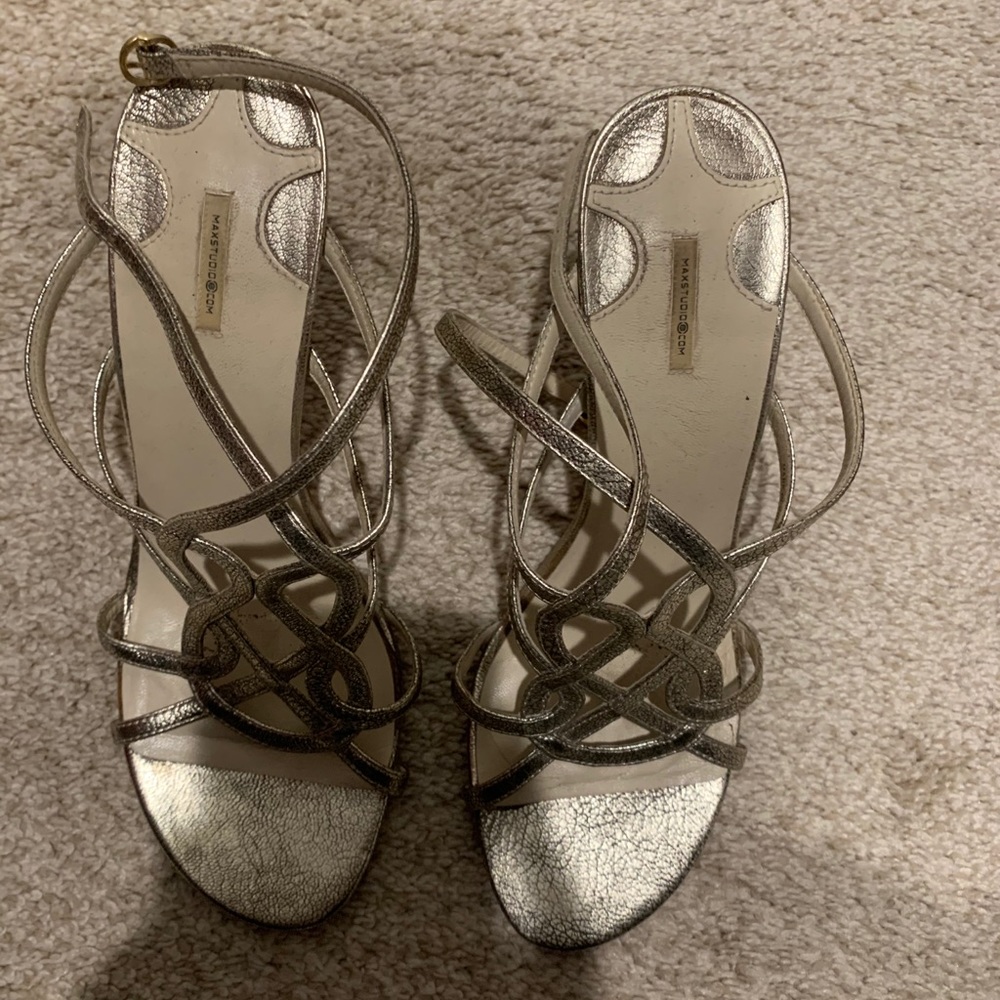 Strappy heeled sandals by Max Studio